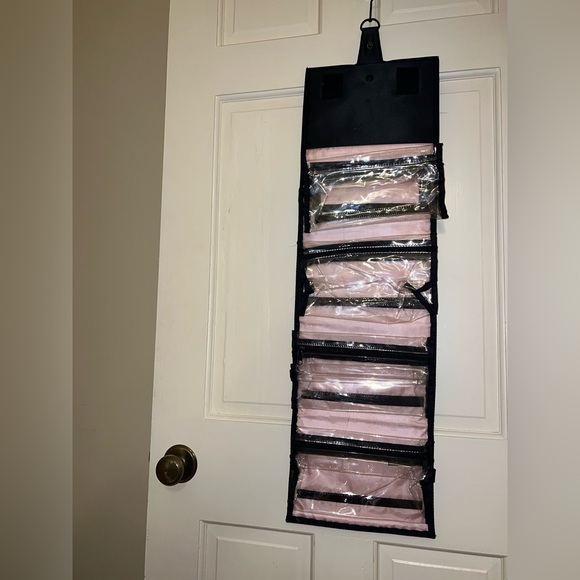 ⚡️3/$30⚡️NWOT Mary Kay Hang Toiletries Bag Cosmetics Makeup Travel Bag - Picture 4 of 4